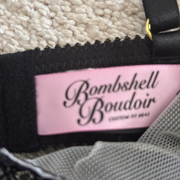 Bombshell Boudoir NWT bra 30ddd- kept in sealed package. - Picture 11 of 11